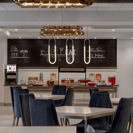 Hampton Inn By Hilton Winnipeg Downtown Bagian luar foto