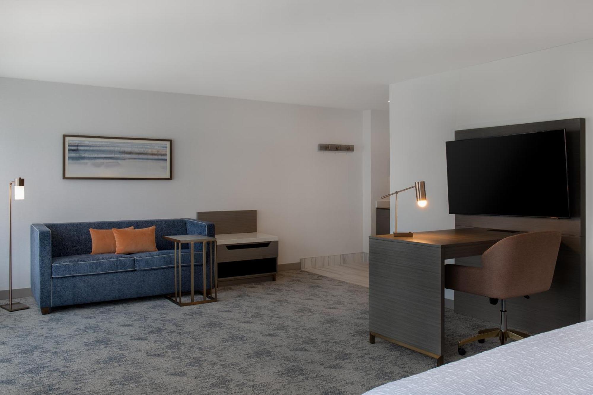 Hampton Inn By Hilton Winnipeg Downtown Bagian luar foto