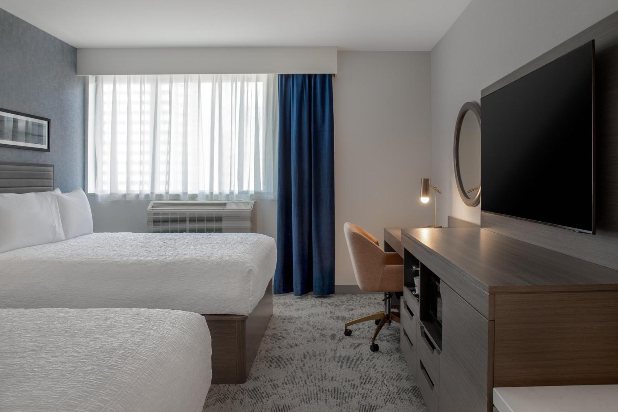 Hampton Inn By Hilton Winnipeg Downtown Bagian luar foto