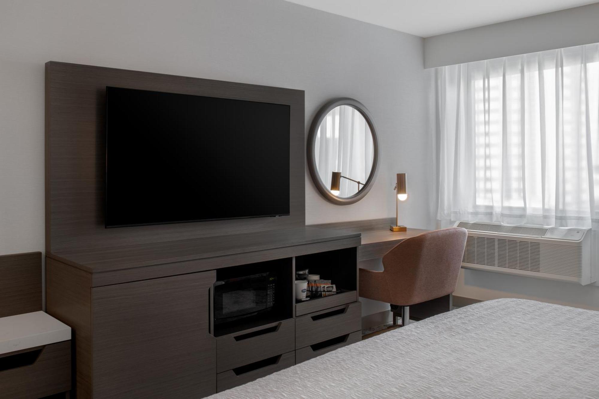 Hampton Inn By Hilton Winnipeg Downtown Bagian luar foto