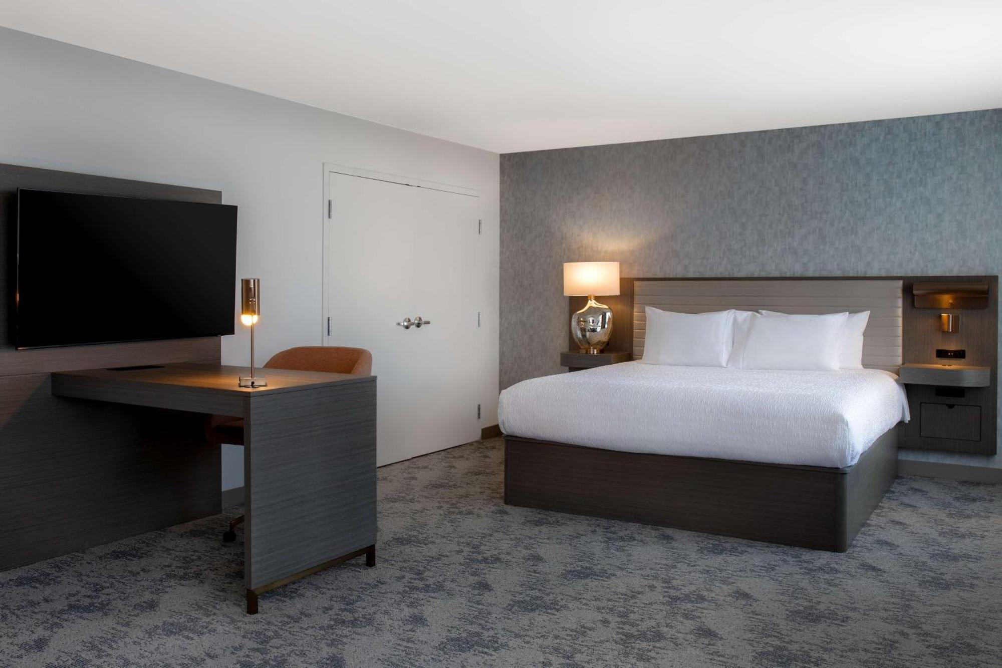 Hampton Inn By Hilton Winnipeg Downtown Bagian luar foto