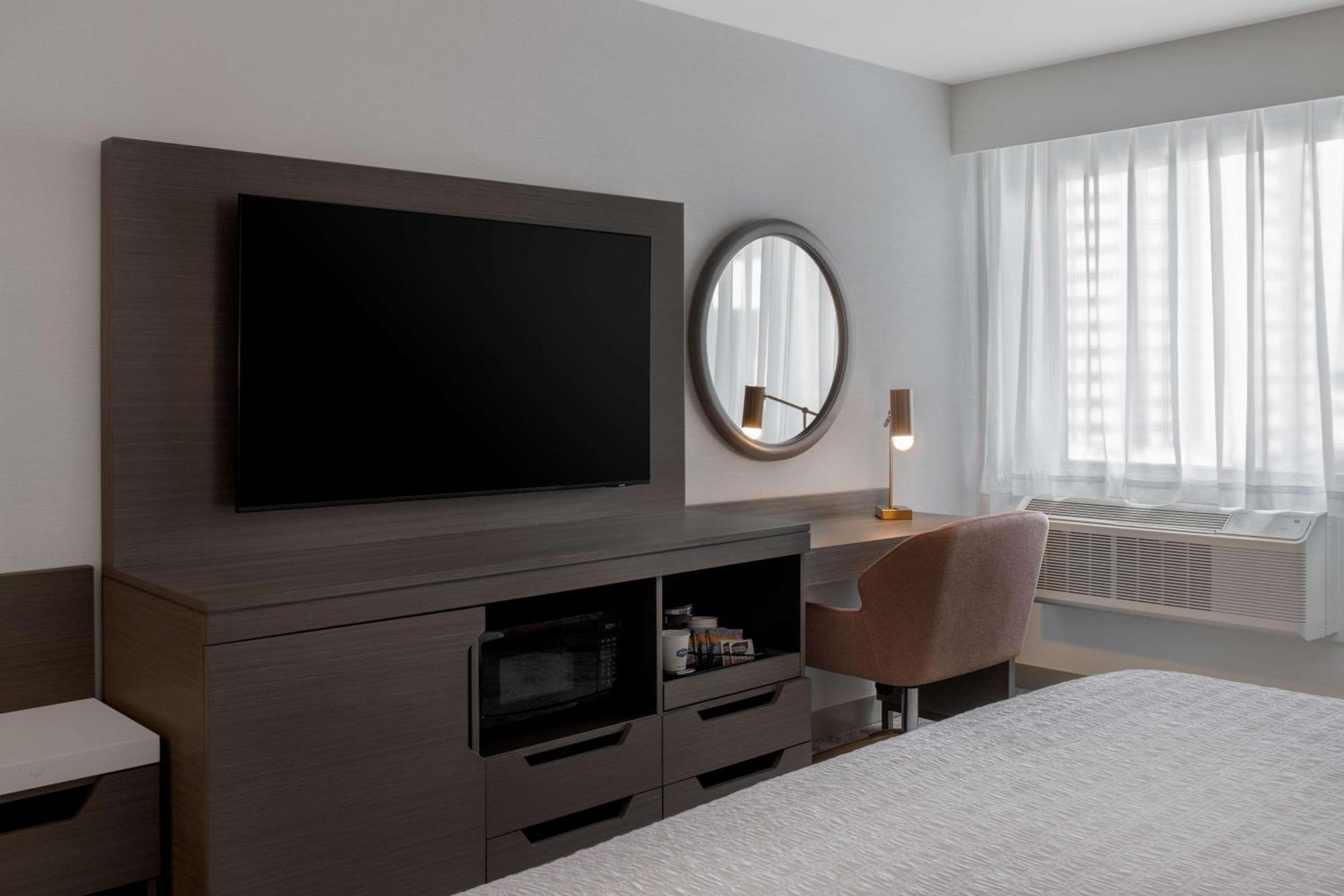 Hampton Inn By Hilton Winnipeg Downtown Bagian luar foto